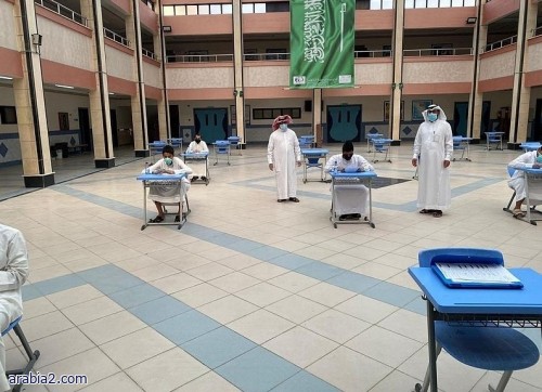 أكثر من 300 طالب وطالبة بالصف الثالث ثانوي يؤدون اختباراتهم البديلة بتعليم الأحساء